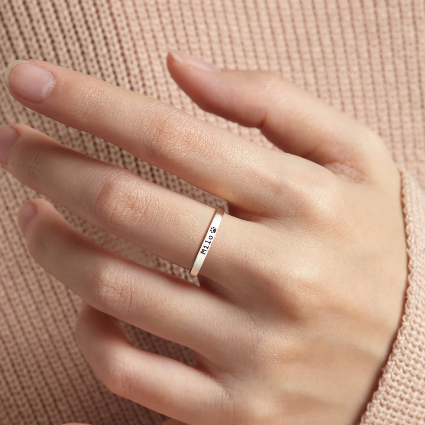 Personlig ring med husdjurets namn