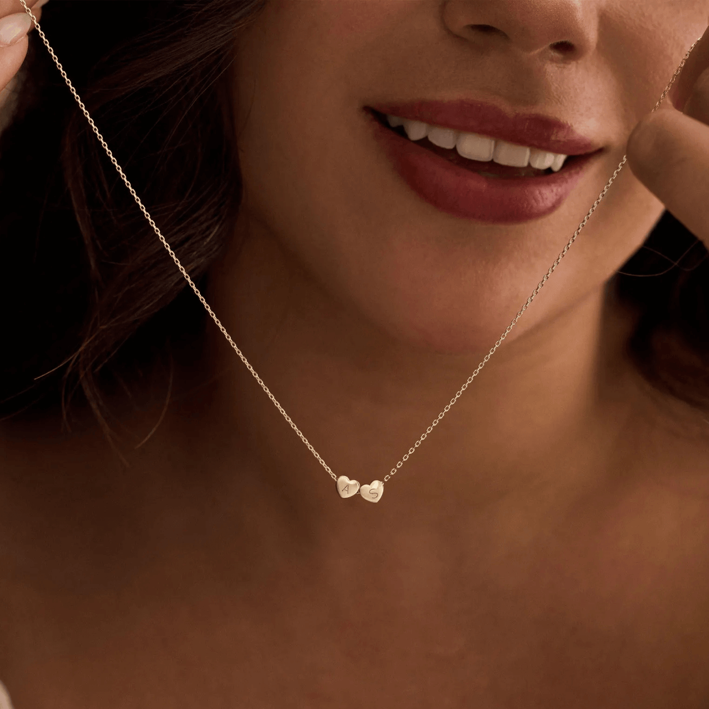 Personligt hjärthalsband med initialer