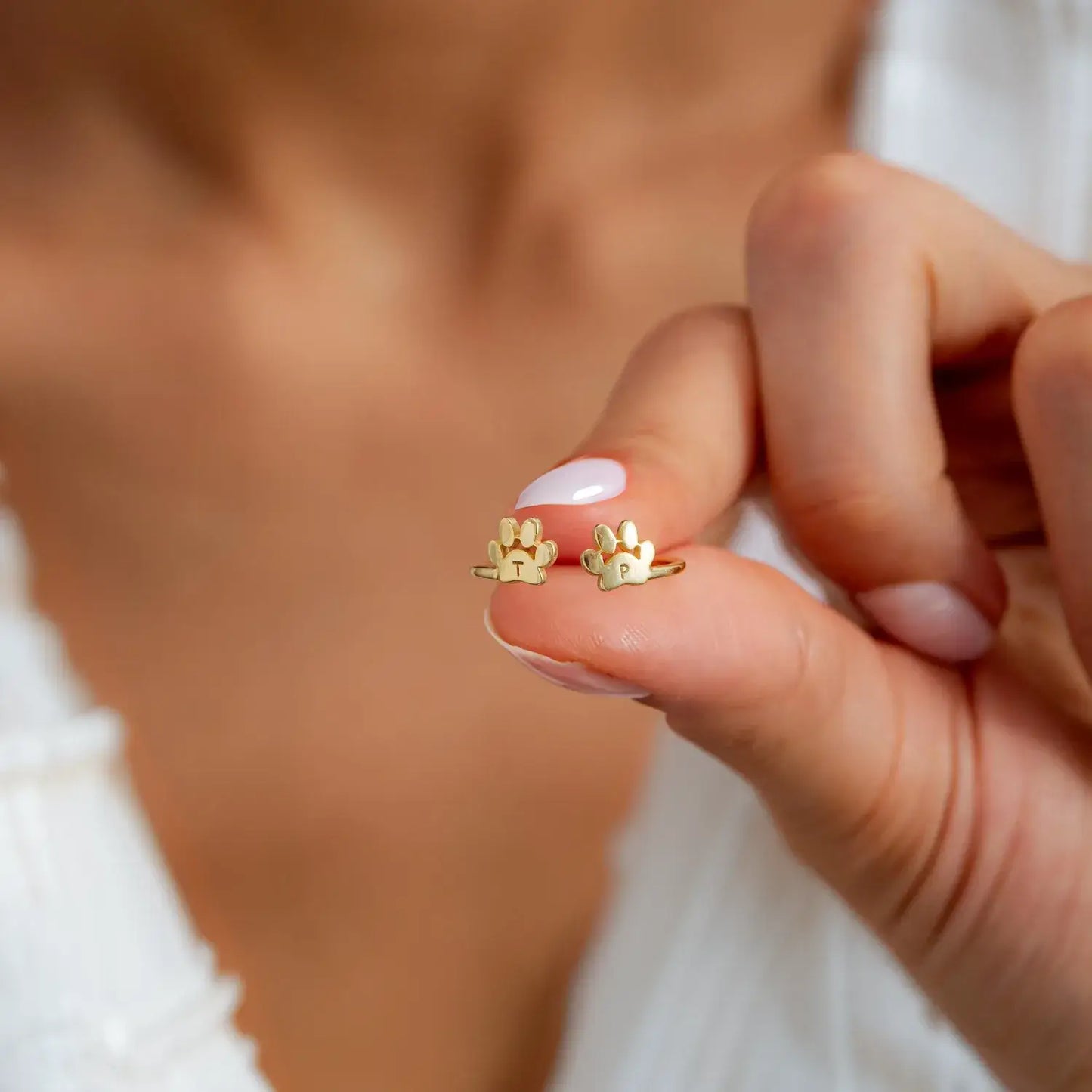 Personlig ring med husdjursinitialer