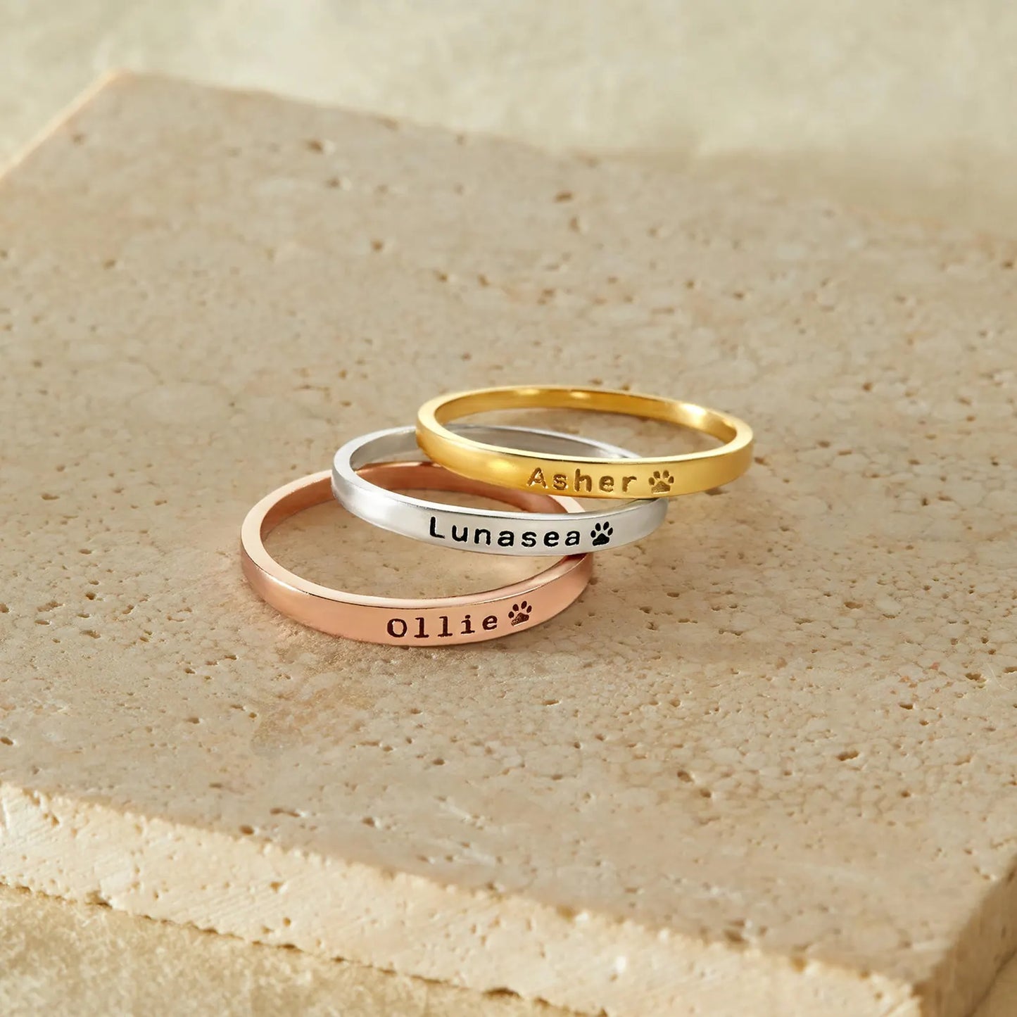 Personlig ring med husdjurets namn