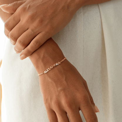 Personligt namnarmband